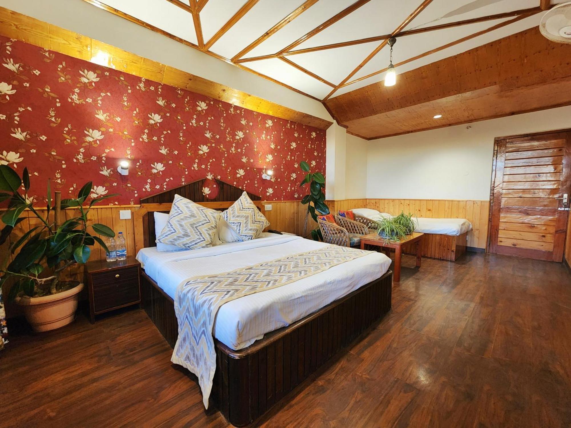 Hotel Pineview Shimla Eksteriør bilde