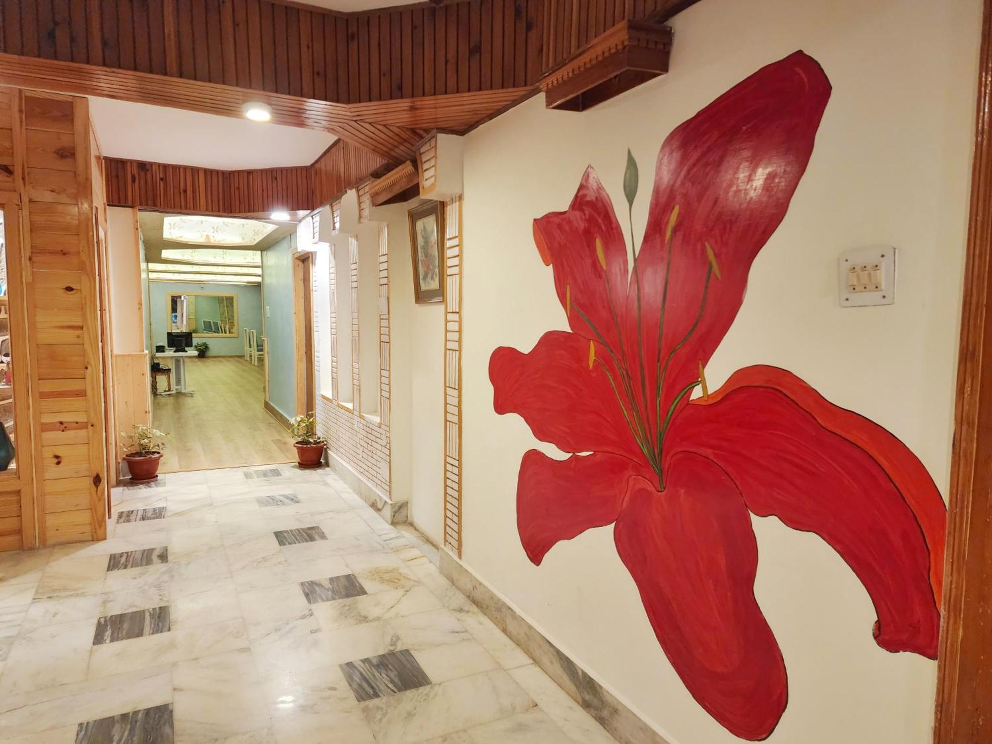 Hotel Pineview Shimla Eksteriør bilde