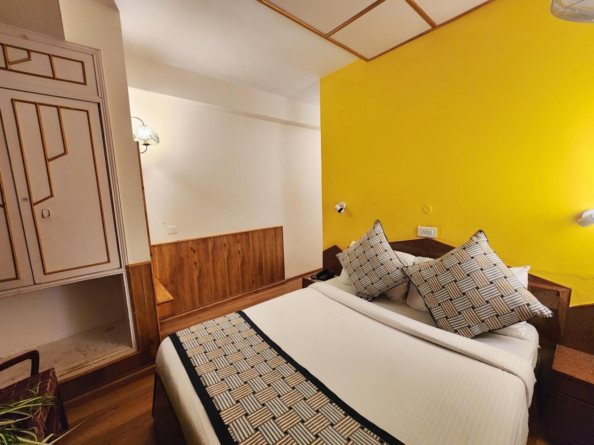 Hotel Pineview Shimla Eksteriør bilde