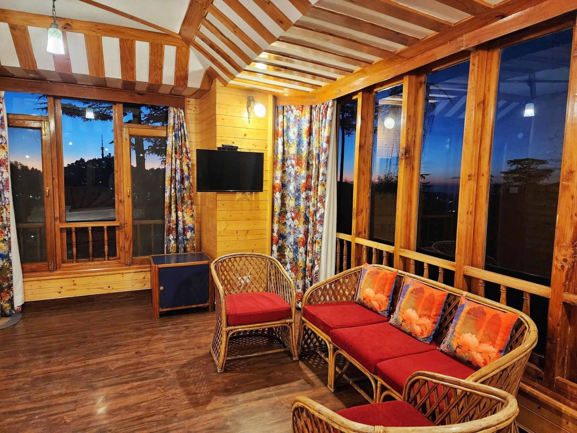 Hotel Pineview Shimla Eksteriør bilde