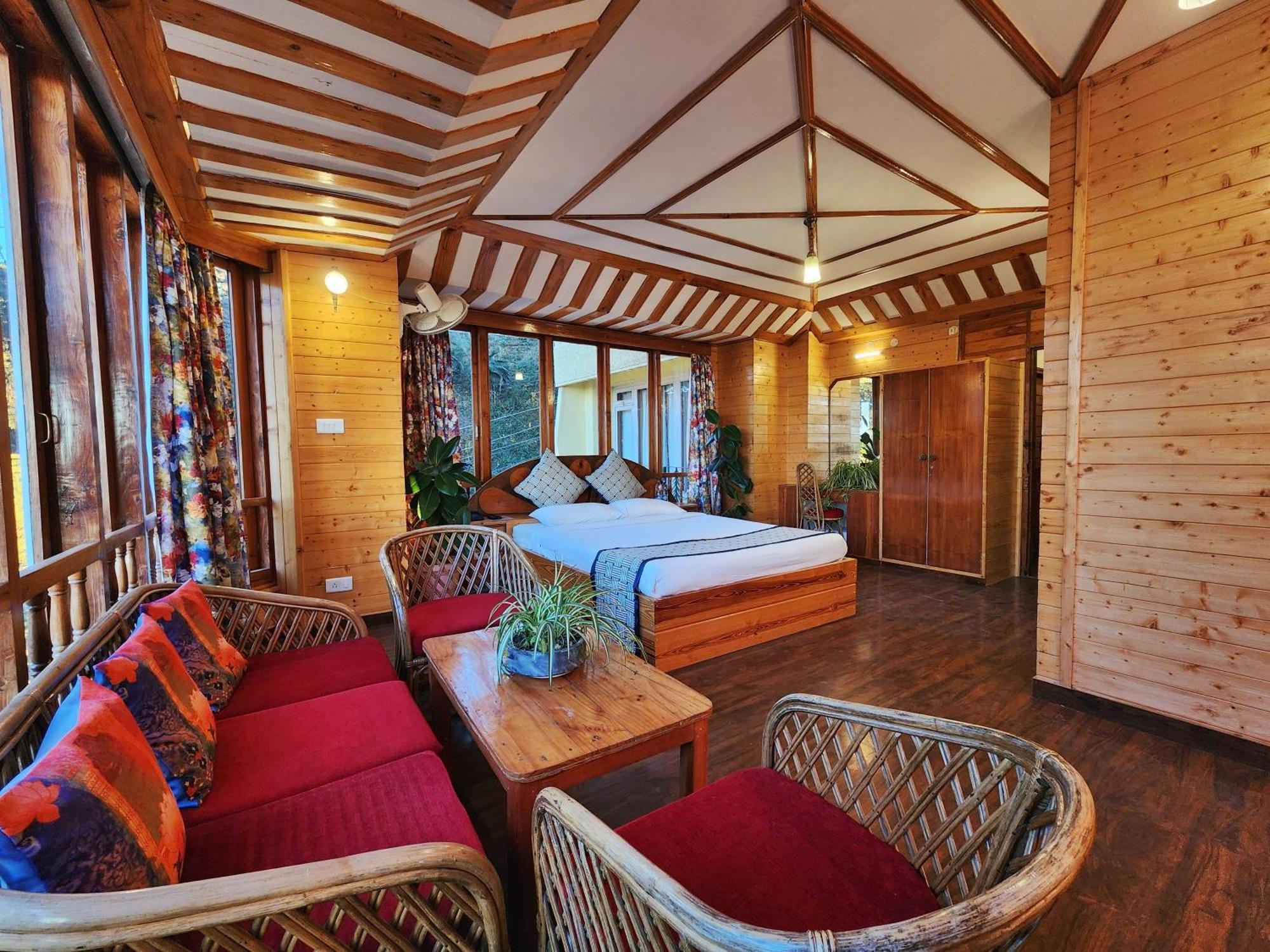 Hotel Pineview Shimla Eksteriør bilde