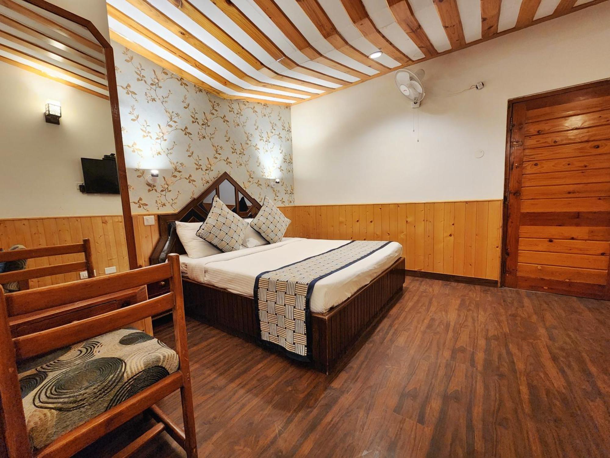 Hotel Pineview Shimla Eksteriør bilde