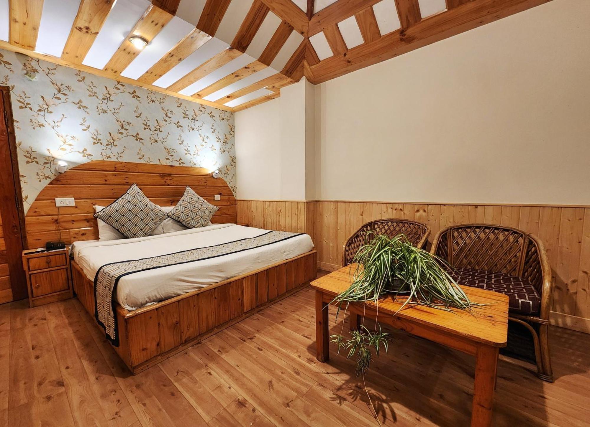 Hotel Pineview Shimla Eksteriør bilde